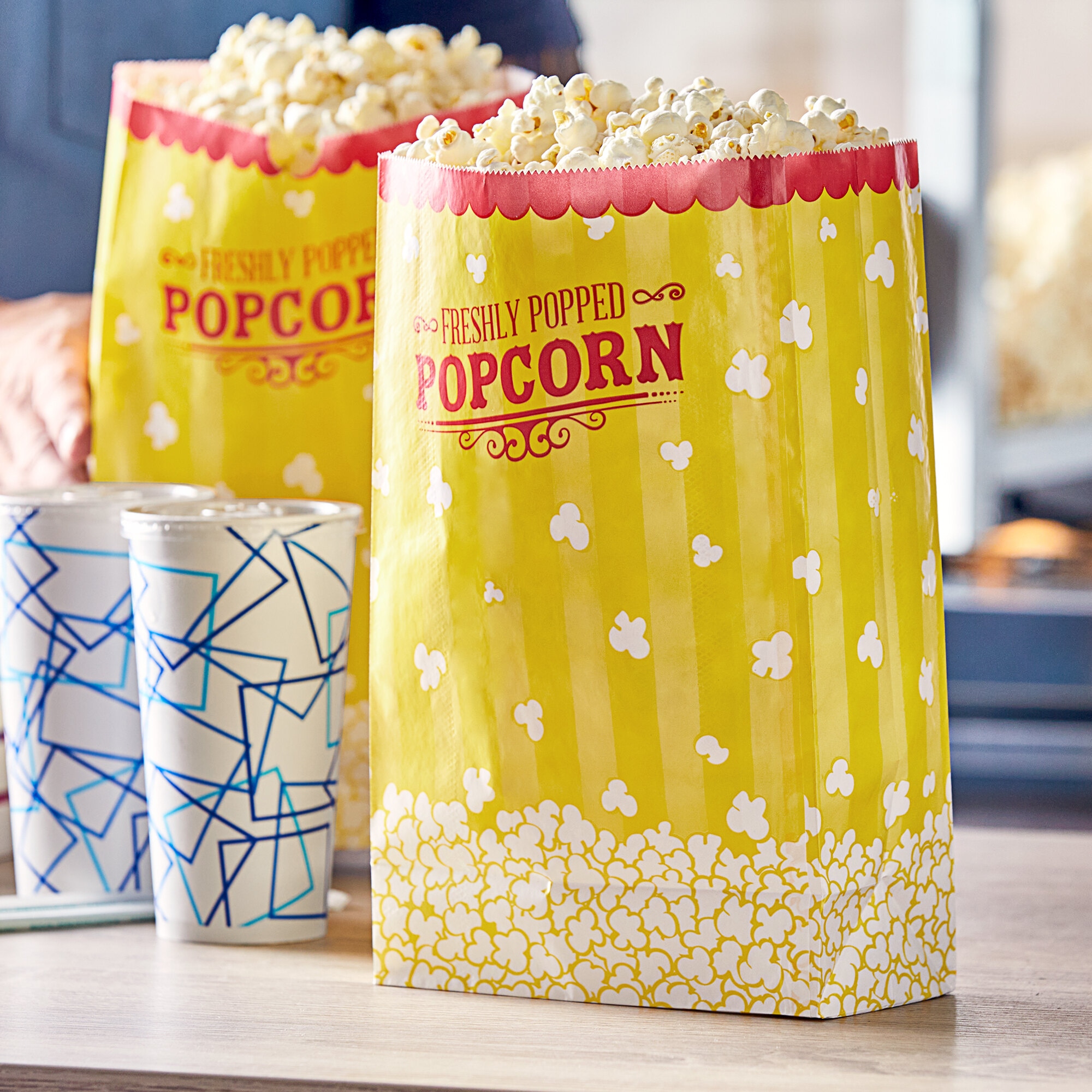 7 1/2" x 3 1/2" x 12" 170 oz. Popcorn Bag - 500/Case